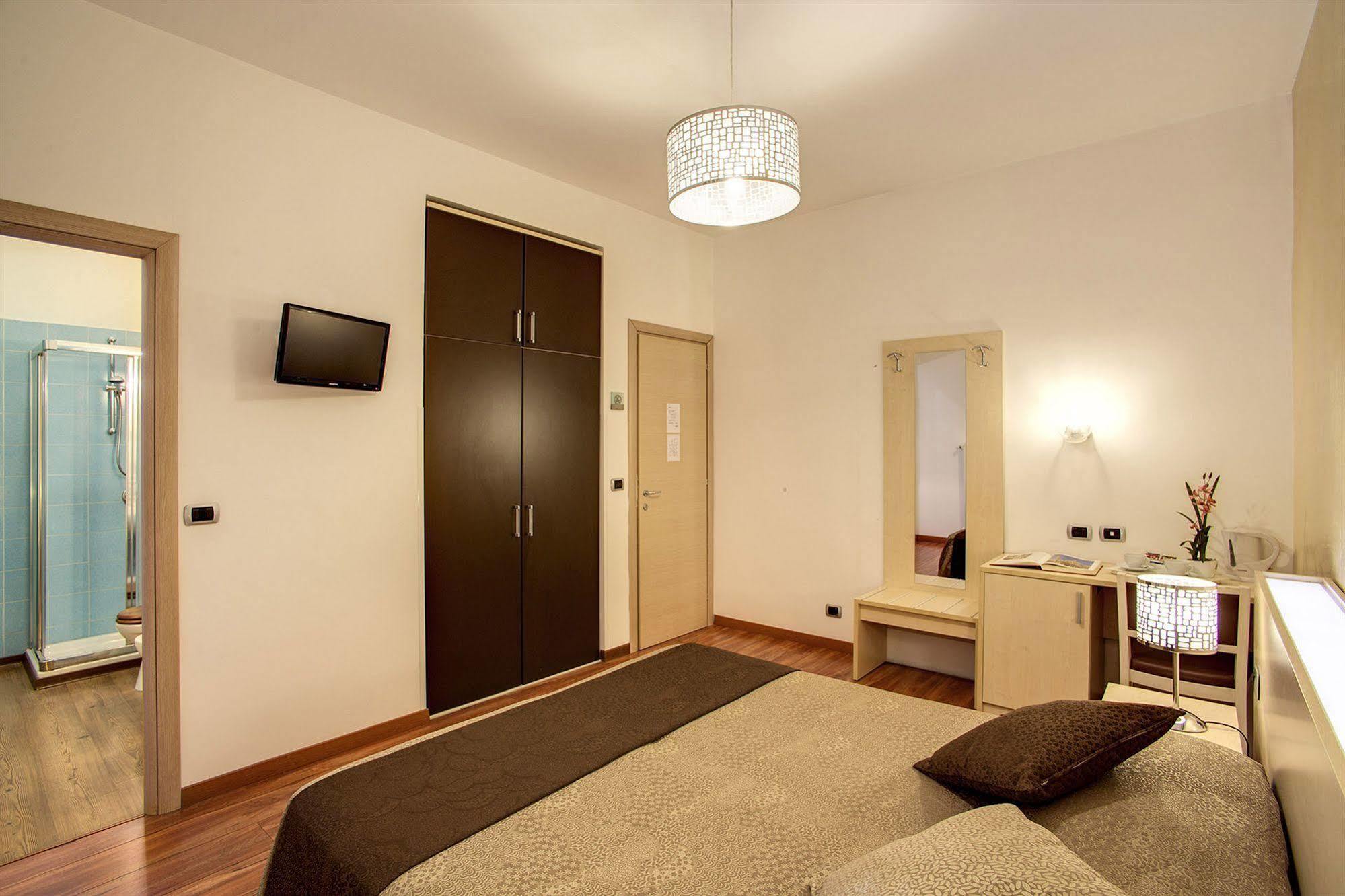 111 Guest House Rome Bagian luar foto